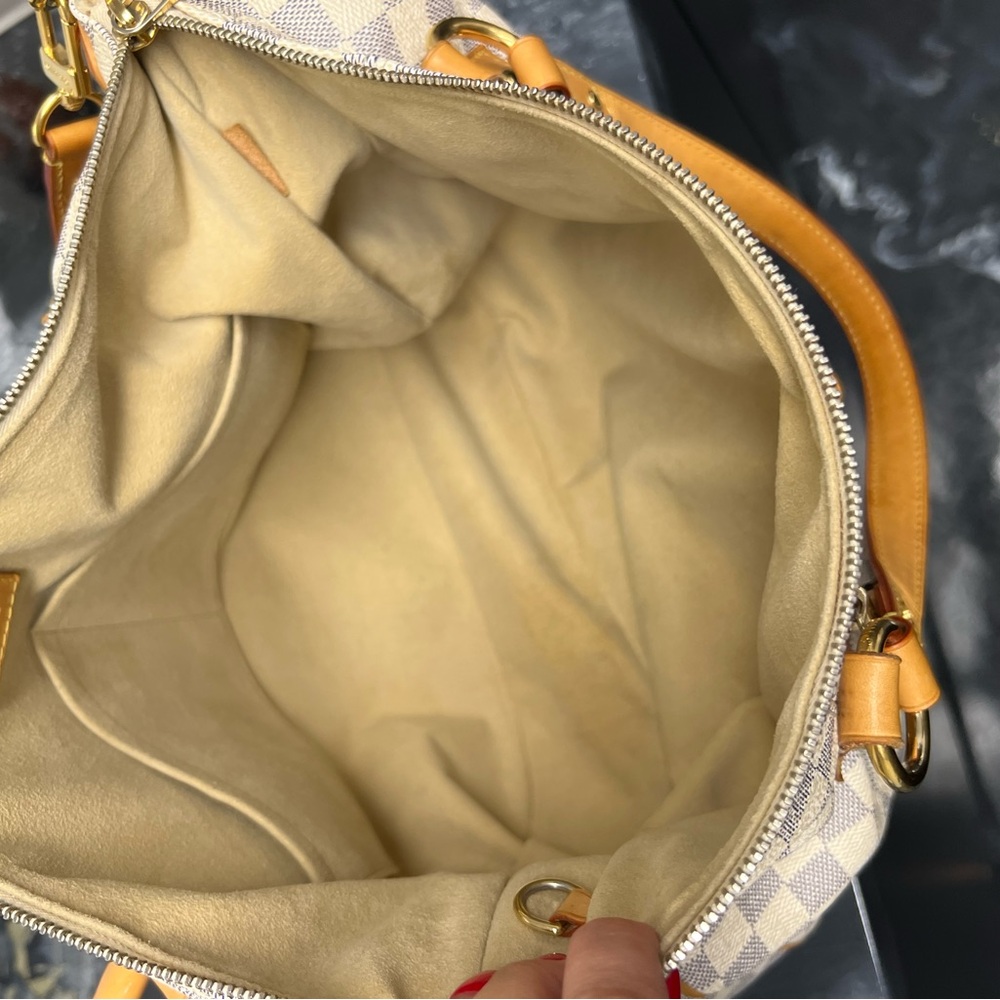 Louis Vuitton Tan and Cream Checkered Shoulder Bag ( Damier Azur ) - Picture 3 of 4